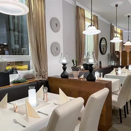 Hotel Restaurant Alt 3*